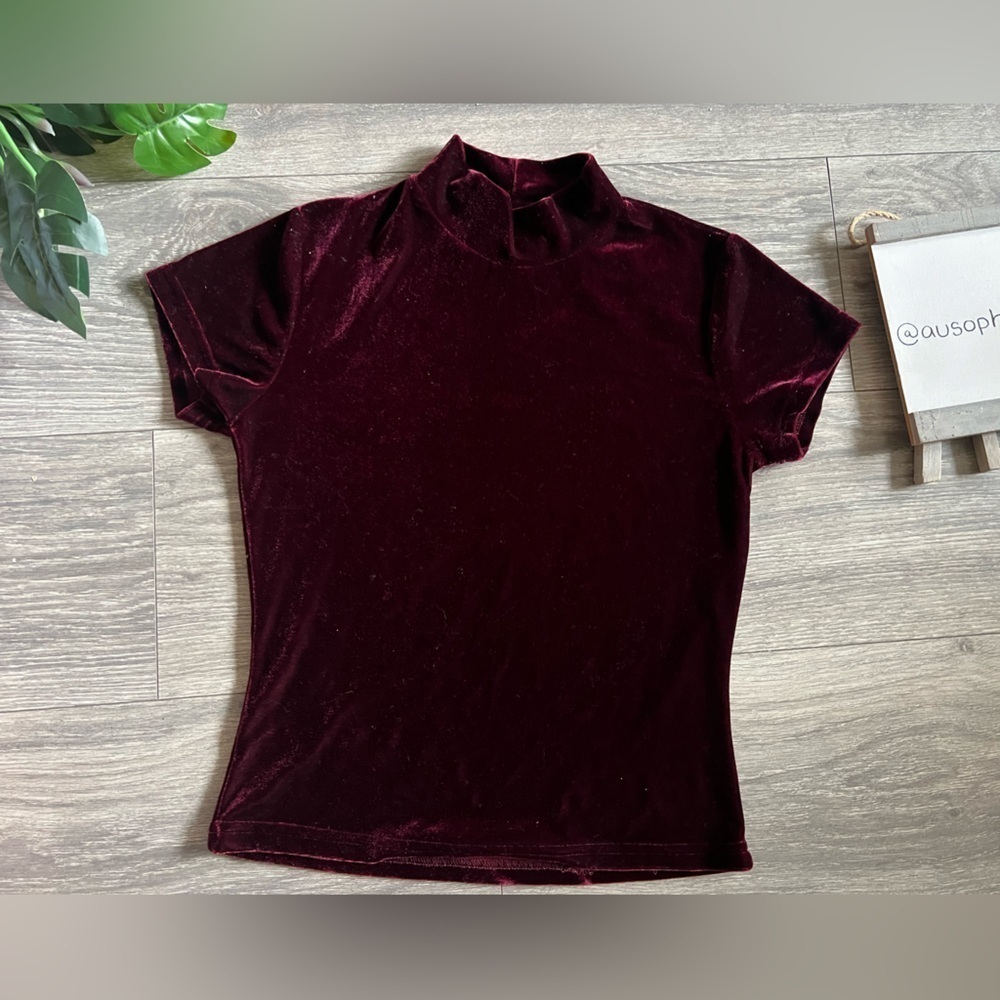 Vintage Timing 90s Y2K Velvet Velour Mock Neck Cap Sleeve Top. Size Small